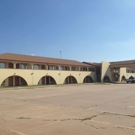 Hometown Inn And Suites Elk City Exterior foto